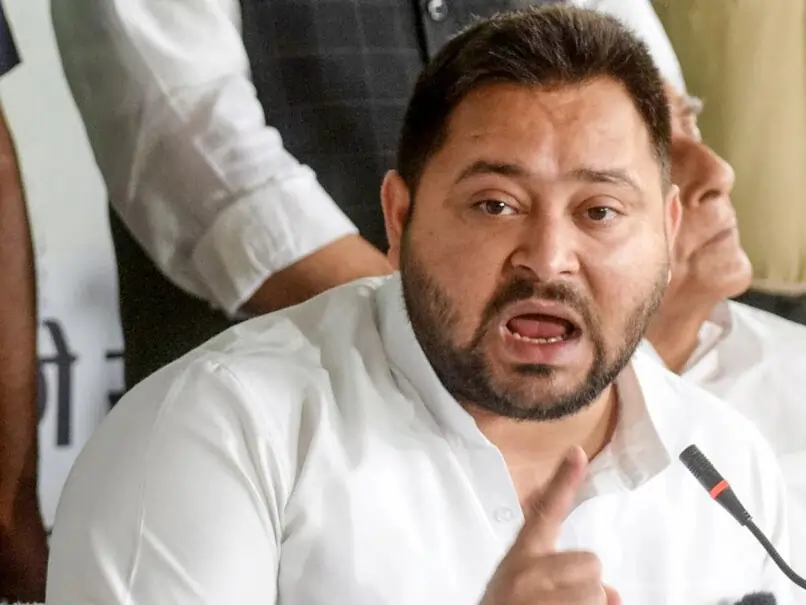 Tejashwi Yadav allegations against the Election Commission heats up Bihar politics
