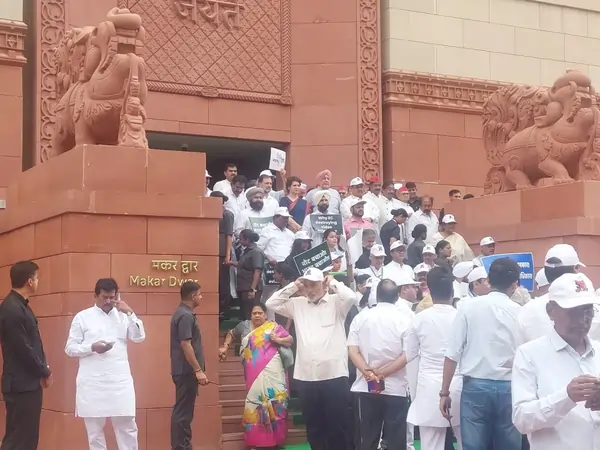 Protest March : विपक्ष का SIR के खिलाफ मार्च, राहुल-प्रियंका समेत कई नेता हिरासत में opposition Protest March against SIR, rahul priyanka detained