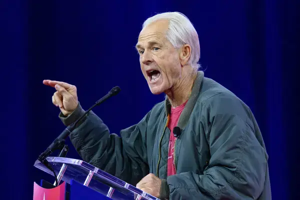 Peter Navarro angry at Elon Musk when Twitter questioned him on India