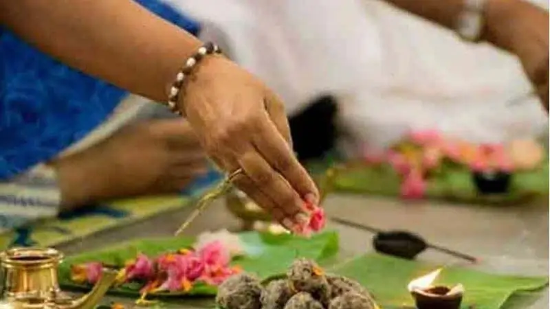 Pitru Paksha 2025 date Tarpan Pind Daan vidhi