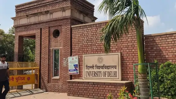 Controversy over DU advisory on CJP protest, Rahul Gandhi attacks